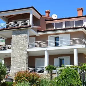 Flavia Apartment